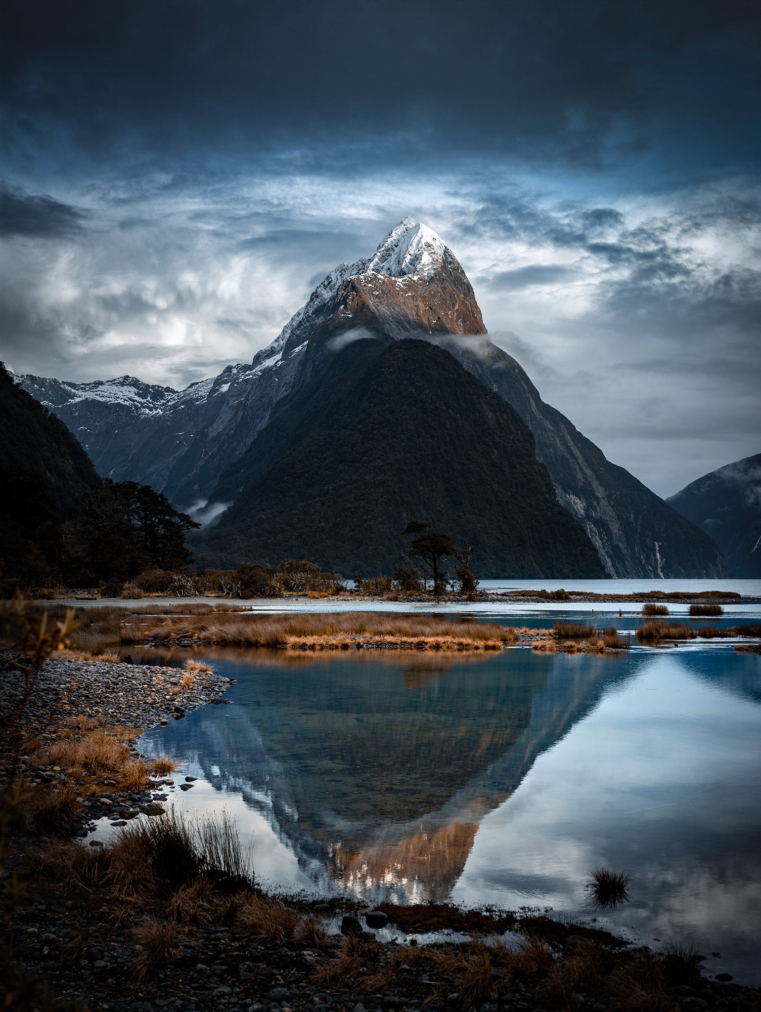 New Zealand– Christian Fletcher Gallery